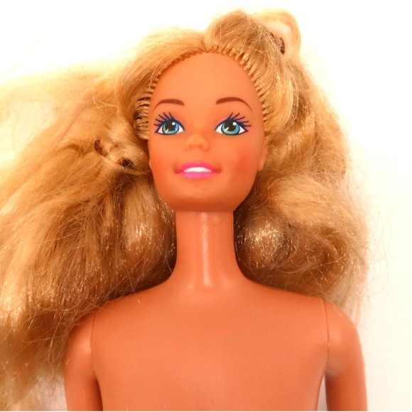 Vintage Barbie Blonde Hair Blue Green Eyes No Clothes 1980s - Picture 4 of 6
